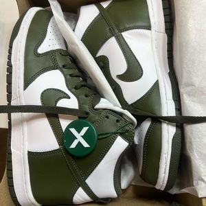 Nike dunks green